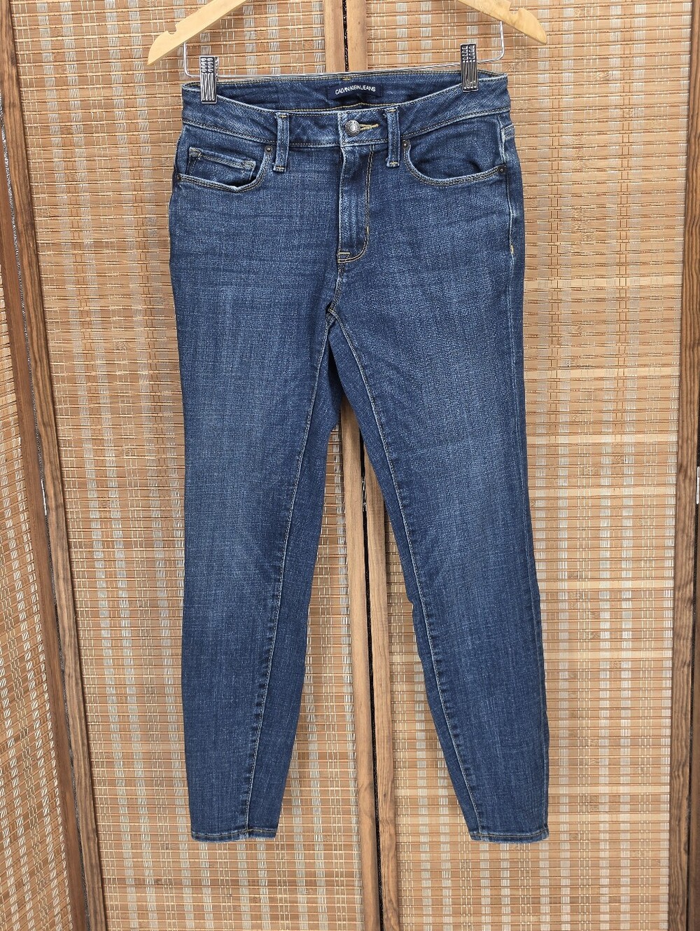 Calvin Klein Mid-Rise Skinny Jeans Dark Wash Blue Denim CJ9M4090 Size 4